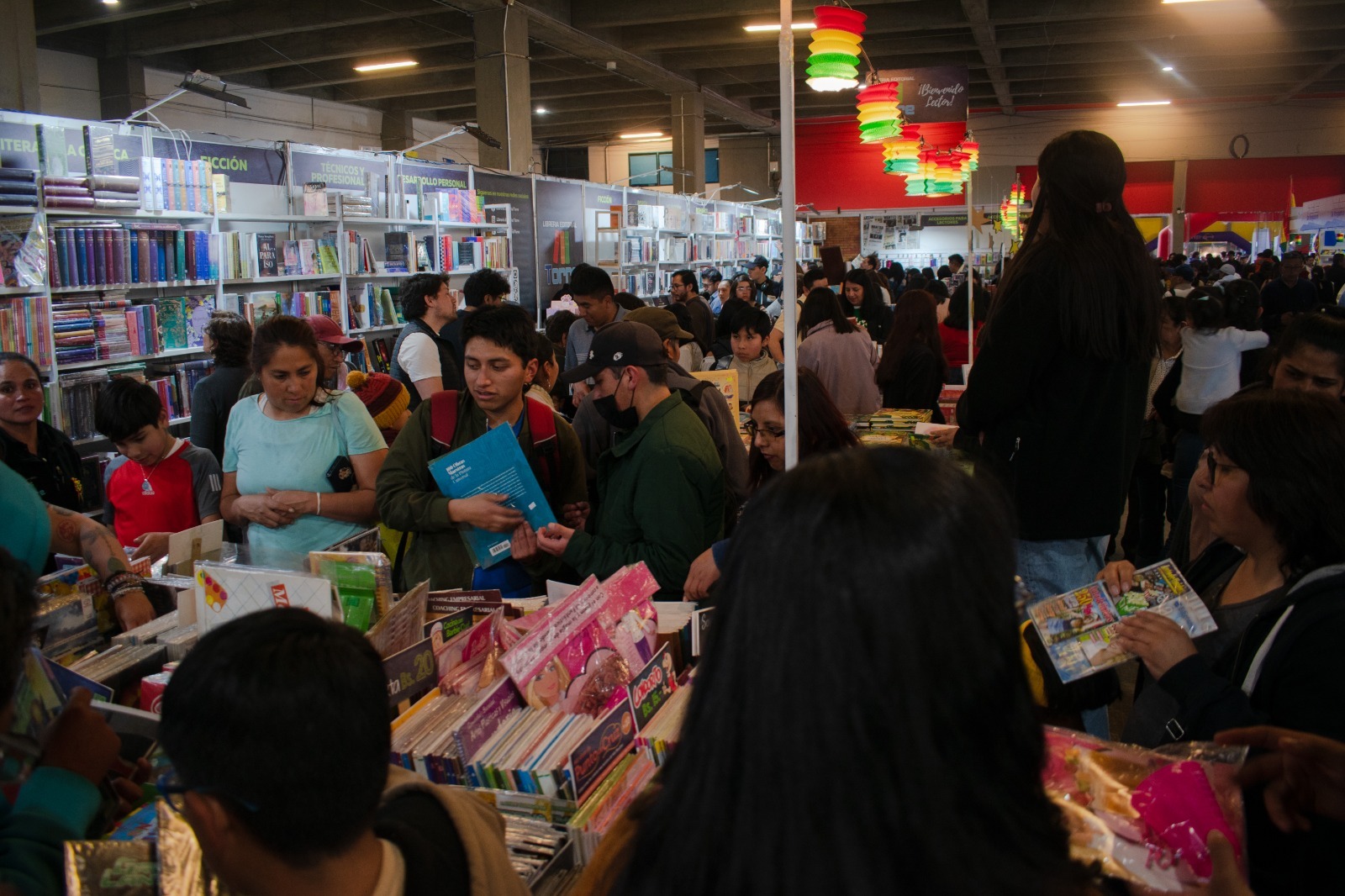 Feria Internacional del Libro de La Paz recibió 104.486 visitantes en ...